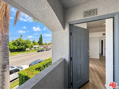 6545 Fulton Avenue #205