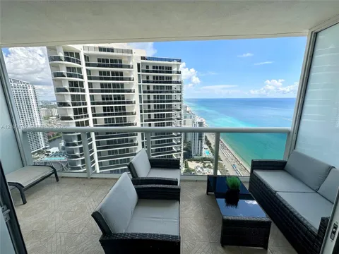 1830 Ocean Dr #4109