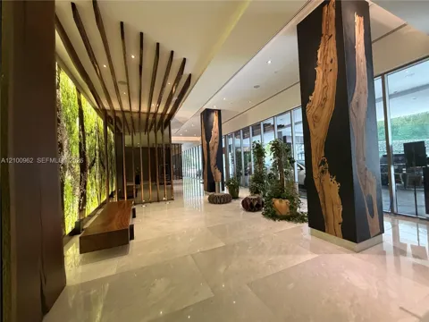 1010 Brickell Ave #2901
