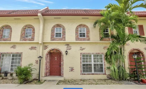 3056 RIVERSIDE DRIVE #6C