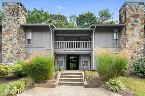 5077 Woodridge Way