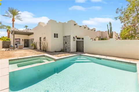 53220 Avenida Juarez