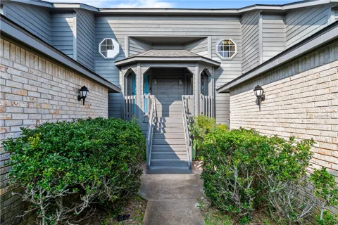 210 Oak Bay Street #1203