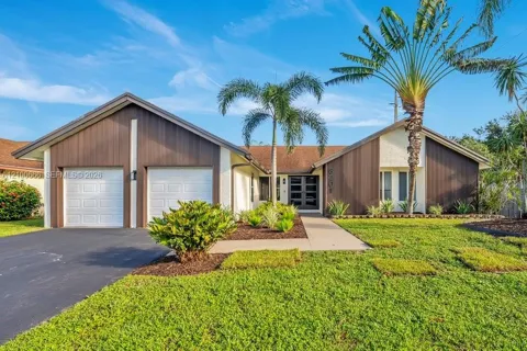 8201 NW 52nd St