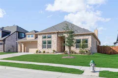 900 Twin Pine Court