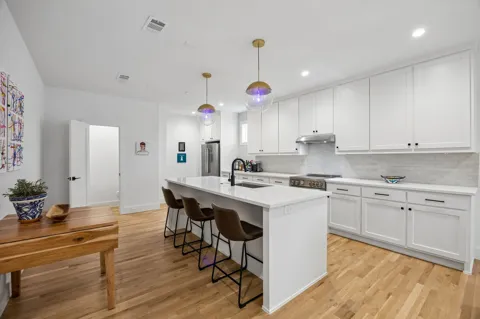 7207 Gaston Avenue #903