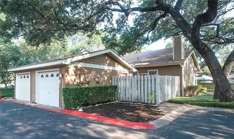 6501 Brush Country Road #102