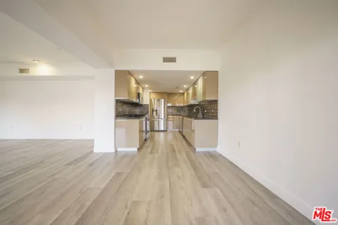 970 S St Andrews Place #306