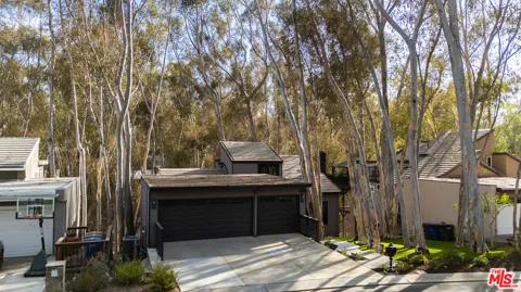 24946 Ravenswood