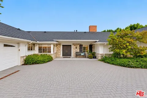 204 Ashdale Place