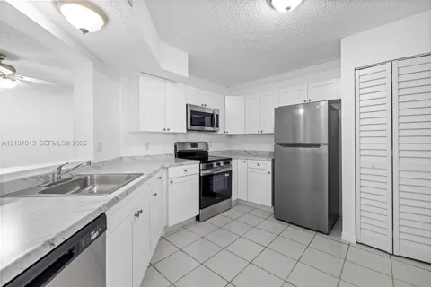 1055 Franklin Ave #1055G