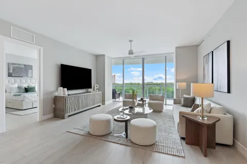 920 Intracoastal Drive #702
