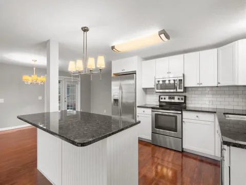 395 NE Jade Circle