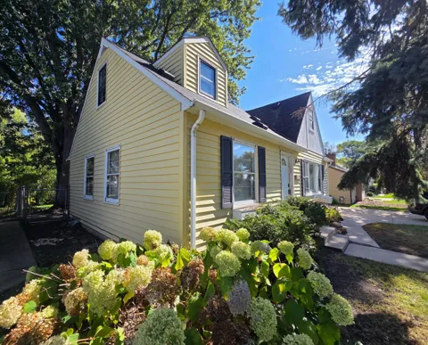 415 Adams Avenue