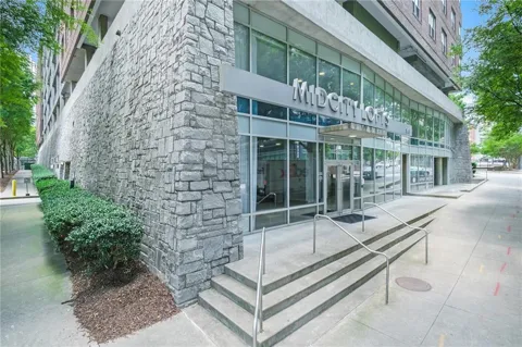 845 Spring Street #416