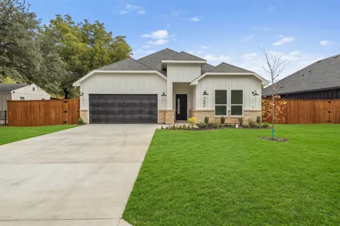 732 Old London Lane