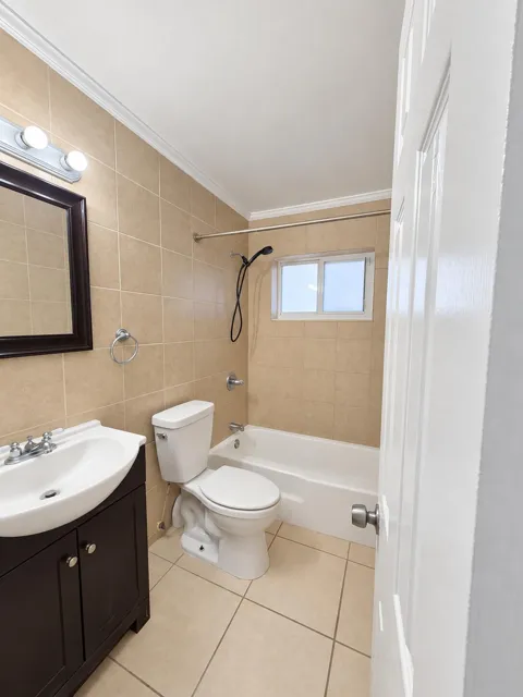 727 NW 1st Avenue #2