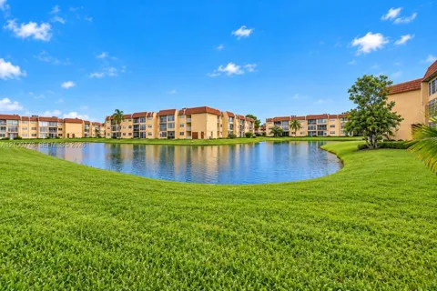 8901 Sunrise Lakes Blvd #204