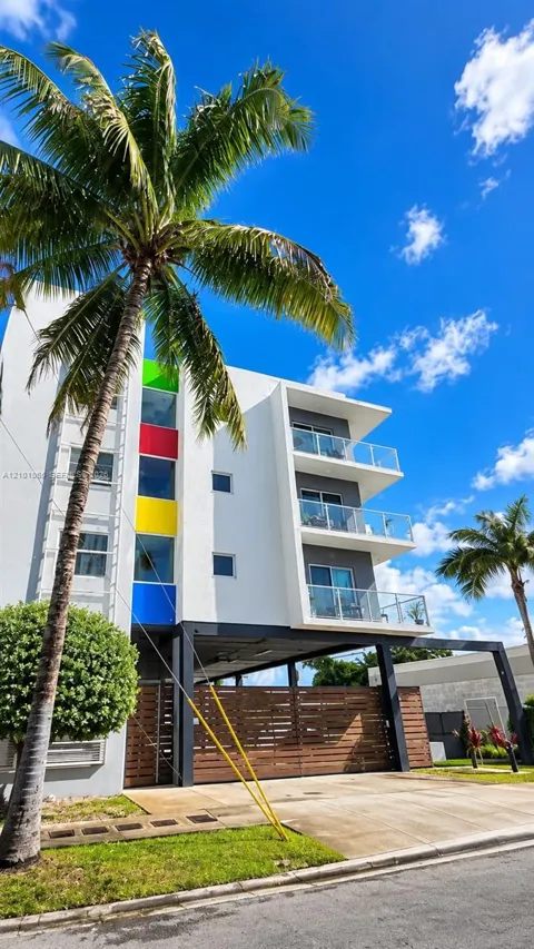 1857 NW 24th St #9