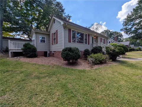 113 Circle Drive