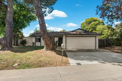 805 Avon Court
