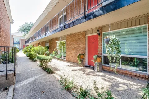 4340 Cedar Springs Road #109