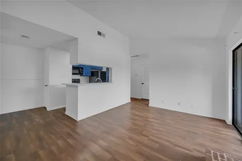 2006 Cloisters Drive #2522