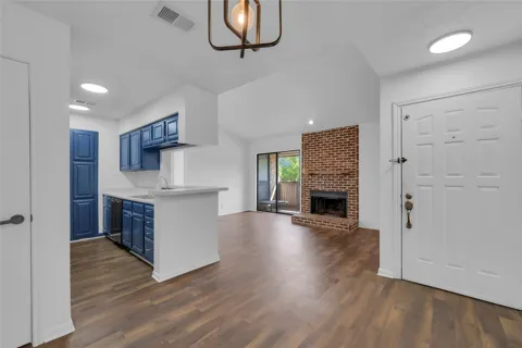 2006 Cloisters Drive #2522