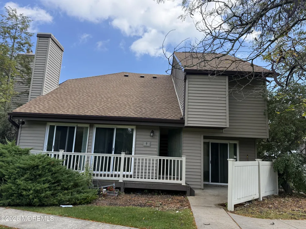 9 Cotswold Circle #809 Ocean, NJ 07712