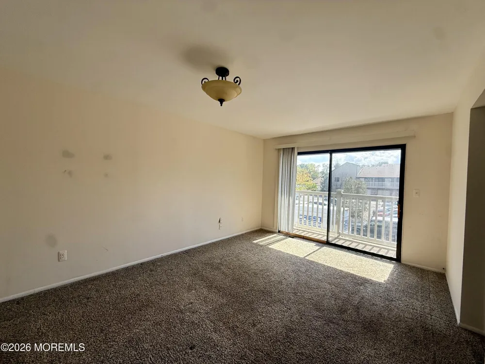 9 Cotswold Circle #809 Ocean, NJ 07712