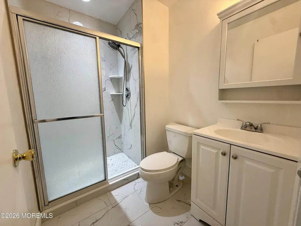9 Cotswold Circle #809 Ocean, NJ 07712