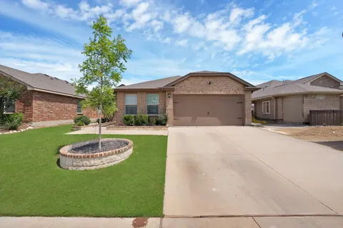 228 Foxhunter Street
