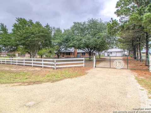 213 BLUEBONNET RDG