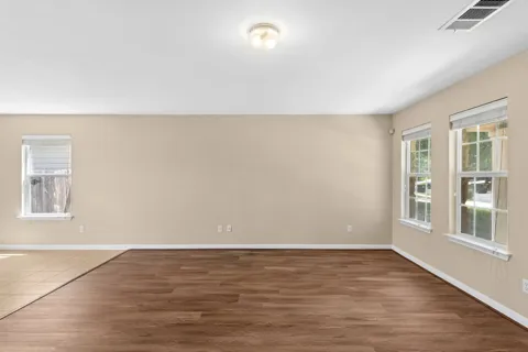458 Nottingham Loop