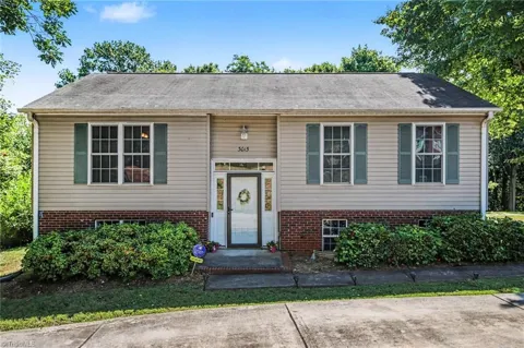 3015 Konnoak Drive