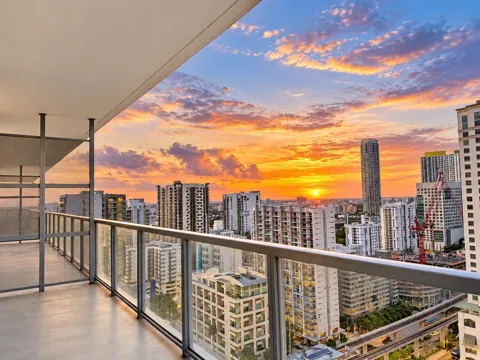 1111 SW 1st Avenue #2823-N