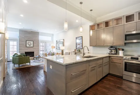 4015 Holland Avenue #106