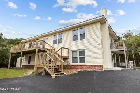109 Yaupon Drive