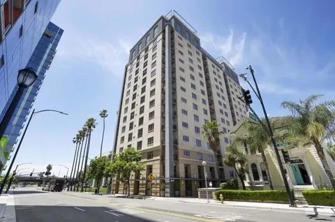 175 W Saint James Street #1308