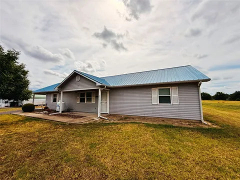 801 County Road 1895