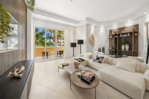 808 Brickell Key Dr #408