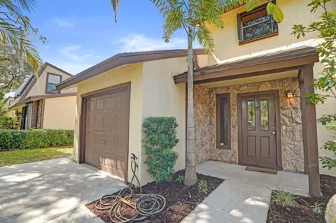 1065 RAINTREE LANE