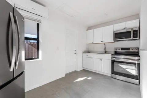 538 28TH STREET #1
