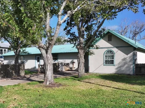 450 W Kruse Avenue