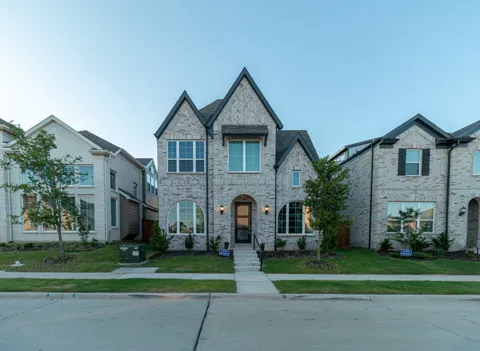 4924 Daybreak Drive