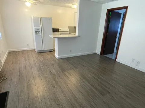 930 NE 17TH TERRACE NE #1-5