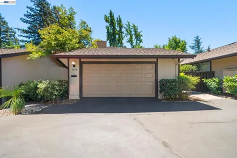 1828 Countrywood Ct