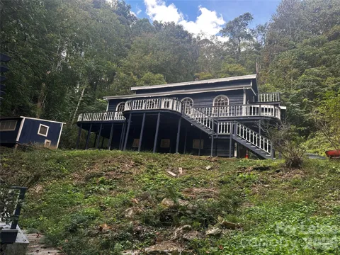 701 Deacon Road