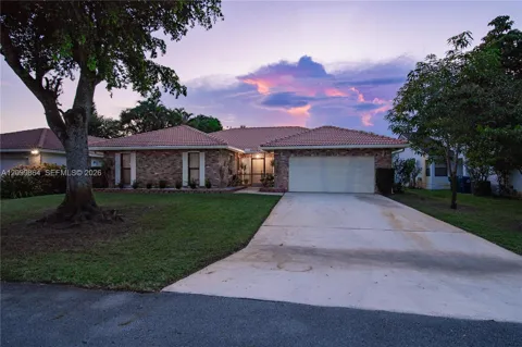 4118 NW 69th Ter
