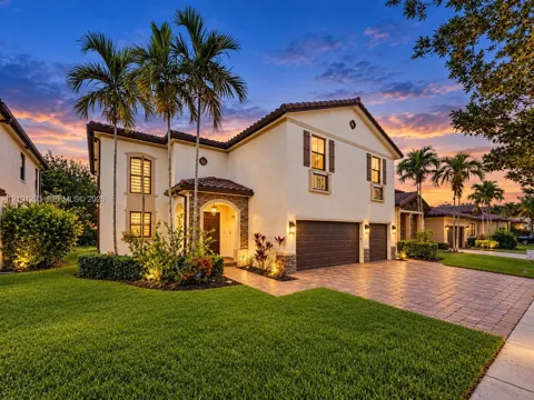 589 SE 35th Ter